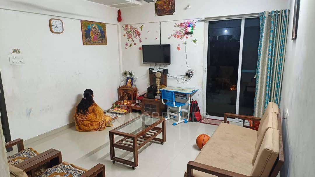 Single Room for Male In 2 BHK  In Nexus Glorious In Sus