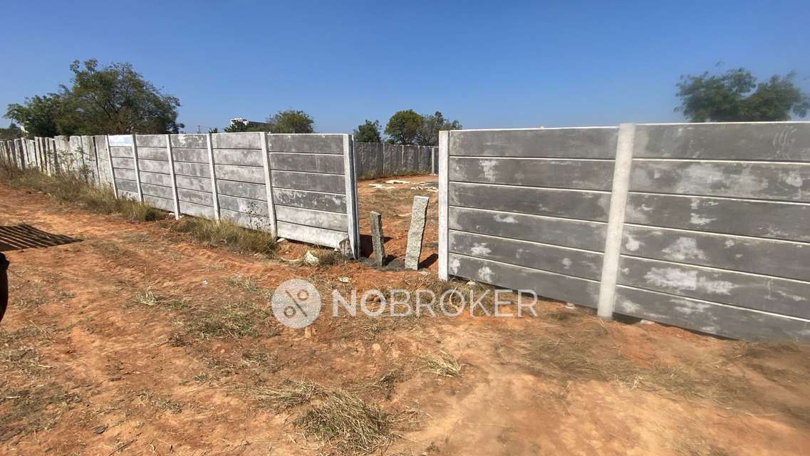 Plot For Sale  In Majestic