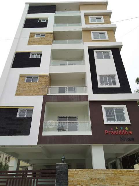 Single Room for Female In 3 BHK  In Prashidinivas In Kondapur