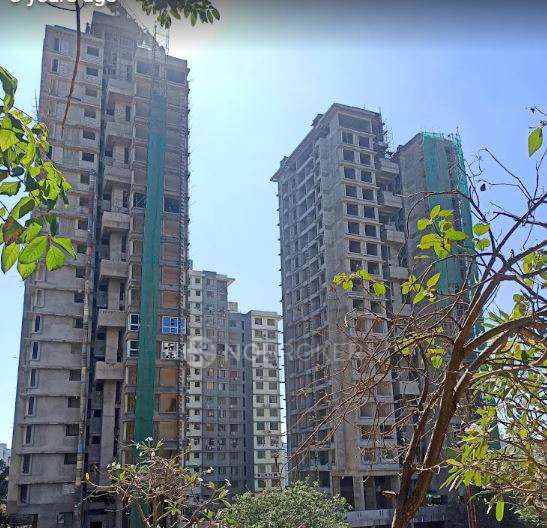 2 BHK Flat In Prima Upper East 97 For Sale  In Malad East