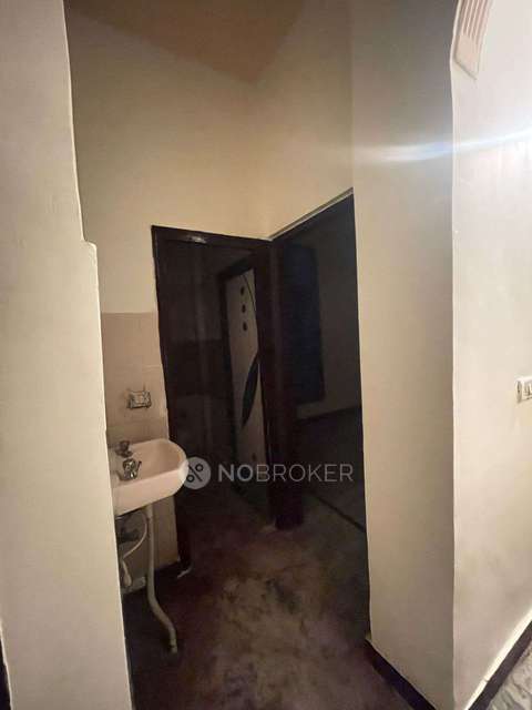 2 BHK Flat In Apartment For Sale  In Govindpuram