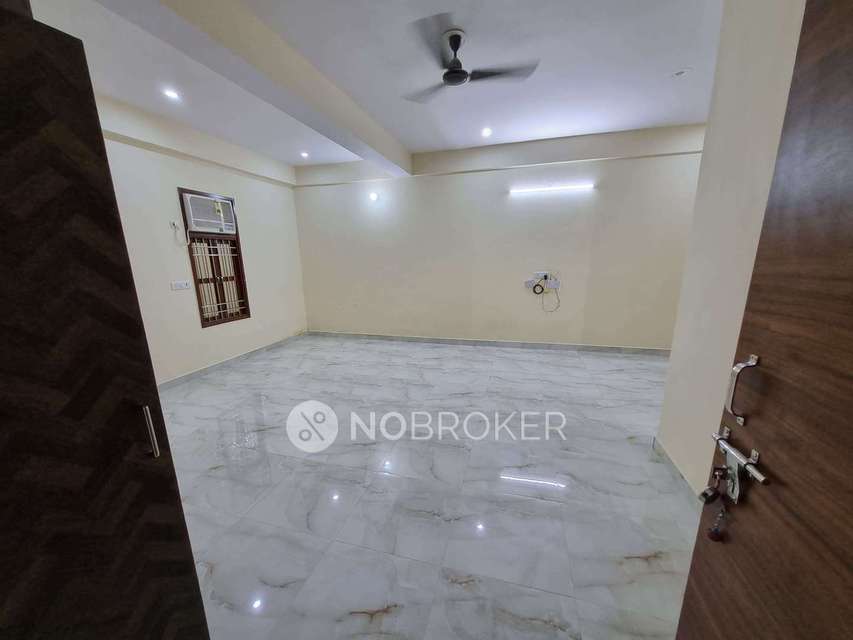 4+ BHK Flat For Sale  In Palam Vihar
