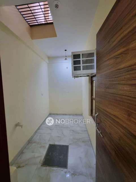 4+ BHK Flat For Sale  In Palam Vihar