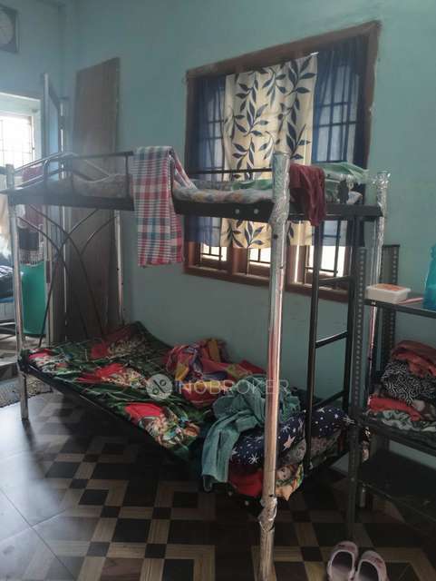 PG for Girls in Selaiyur