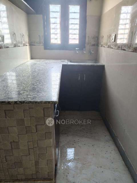 2 BHK Flat For Sale  In Janakpuri