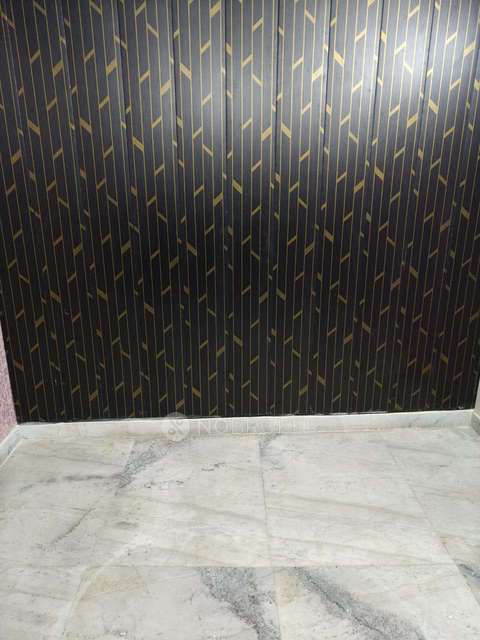 2 BHK Flat For Sale  In Janakpuri