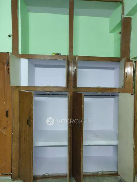 1 BHK Flat In Standalone Building  for Rent  In Laxmi Nagar