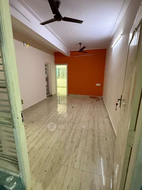 2 BHK Flat In New Baiyyappanahalli Extension for Lease  In Maruthi Sevanagar