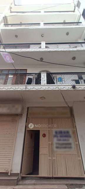 PG for Boys in Sector 125