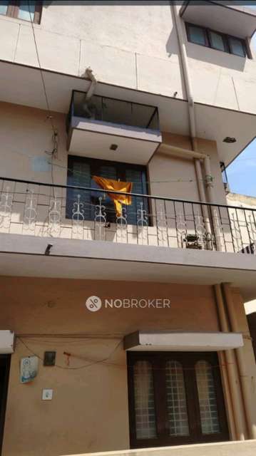 4+ BHK Flat For Sale  In Basavanagudi