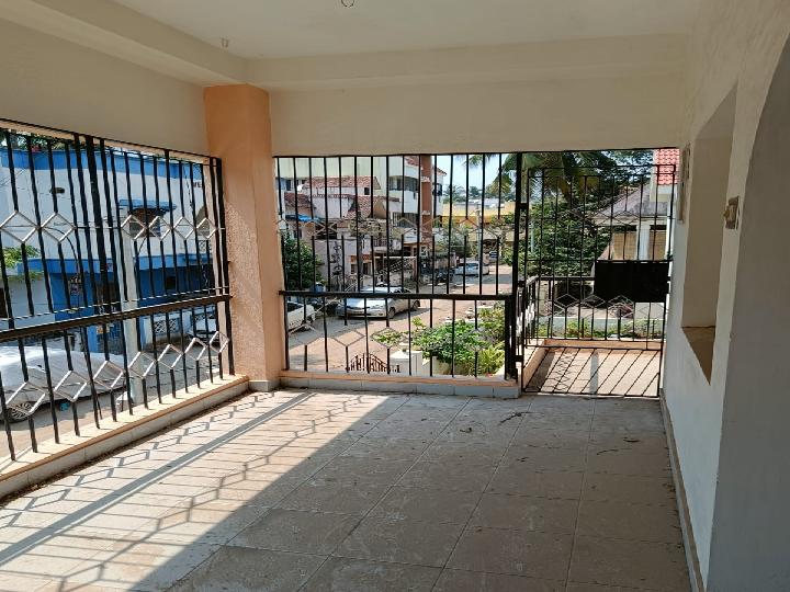 Independent House Valasaravakkam Rent WITHOUT BROKERAGE Semi