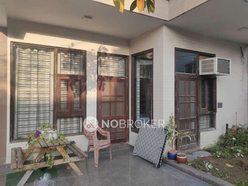 2 BHK House for Rent  In Sector 9