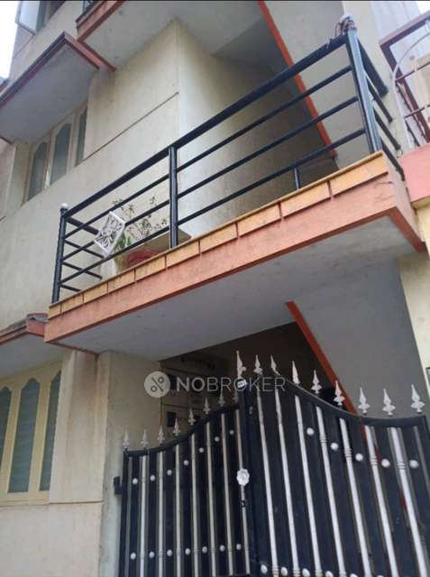 1 BHK Flat In Standalone Building  for Lease  In Kumaraswamy Layout