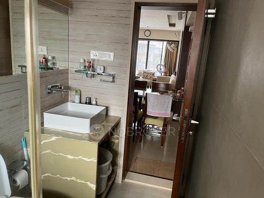 2 BHK Flat In Shreenath Chs For Sale  In Santacruz East