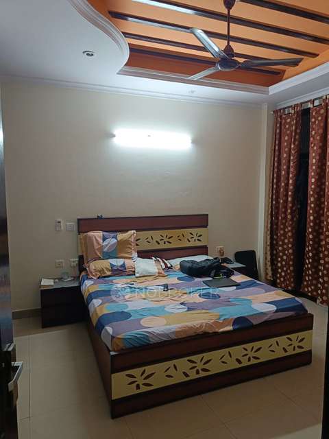 4 BHK Flat In Standalone Building  For Sale  In  Indirapuram