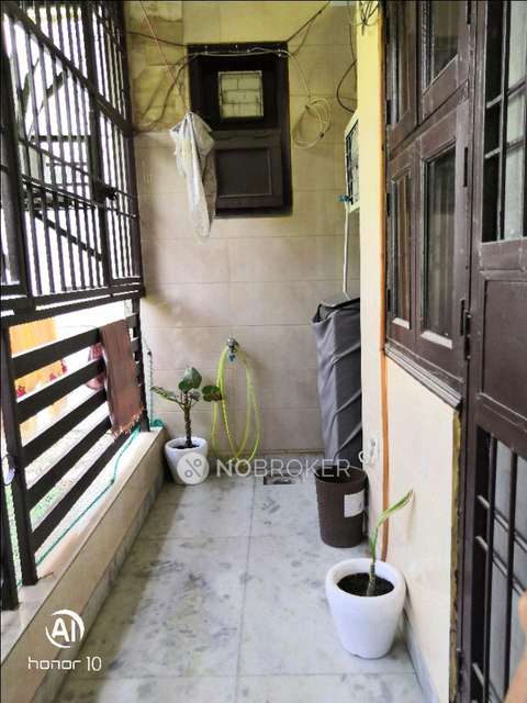 2 BHK Flat In Krishna Apartment For Sale  In Mahavir Enclave