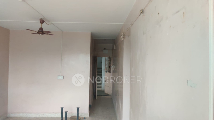 1 RK Flat In Rajdhani Complex  for Rent  In Mangawadi