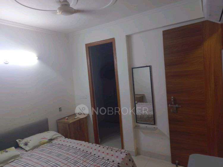 2 BHK Flat In Krishna Apartment for Rent  In Sector 62a