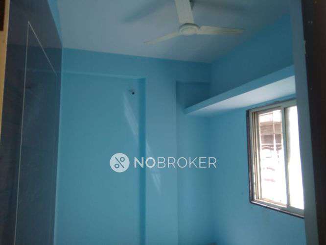 Single Room for Female In 4 BHK  In  Manjari Budruk