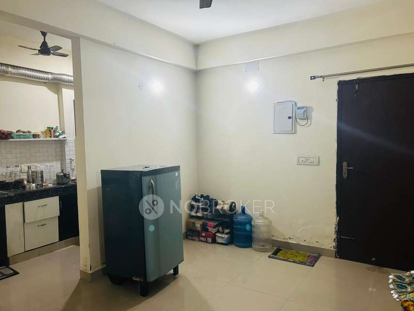 2 BHK Flat In Devika Skypers, Rajngar Extension for Rent  In Rajngar Extension