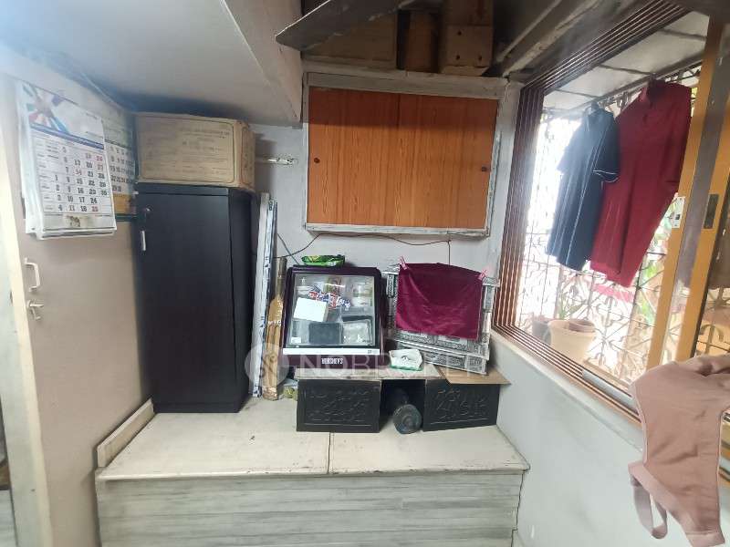 1 BHK Flat In Dwarkesh Niketan Chs For Sale  In Kandivali West