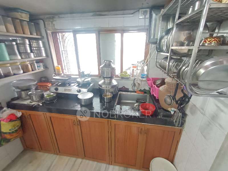 1 BHK Flat In Dwarkesh Niketan Chs For Sale  In Kandivali West