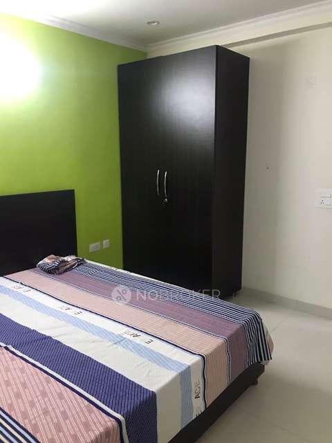 1 RK Flat for Rent  In Sector 52