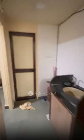 1 BHK Flat In 284 Navi Peth, Gole Building for Rent  In Sadashiv Peth