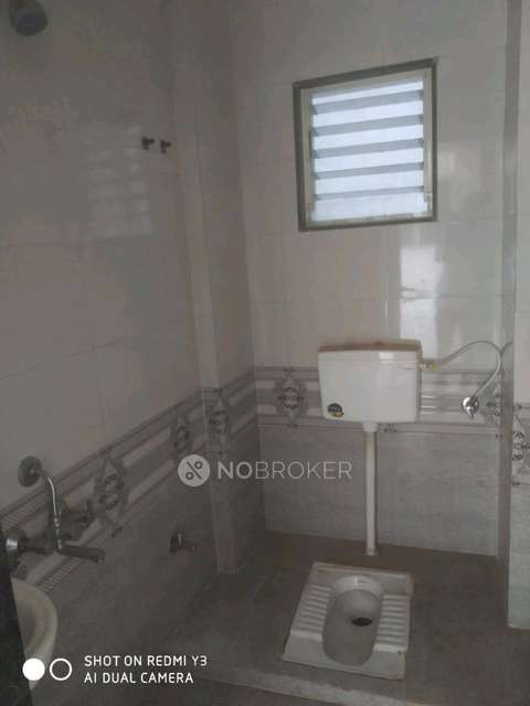 2 BHK Flat In Shiv Vandan Apartment  For Sale  In Manjari Budruk