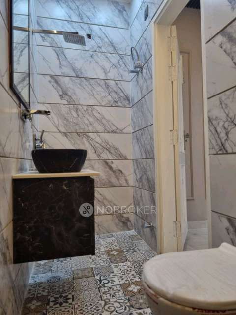 3 BHK Flat In East Patel Nagar  For Sale  In Patel Nagar