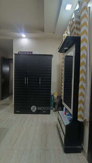 3 BHK Flat In Mohan Meakin Society For Sale  In Vasundhara