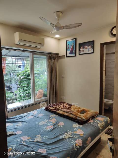 1 BHK Flat In Laxmi Heights For Sale  In Goregaon West