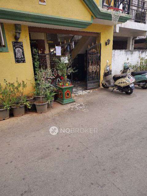 2 BHK Flat In Standalone Building  for Rent  In Indira Nagar