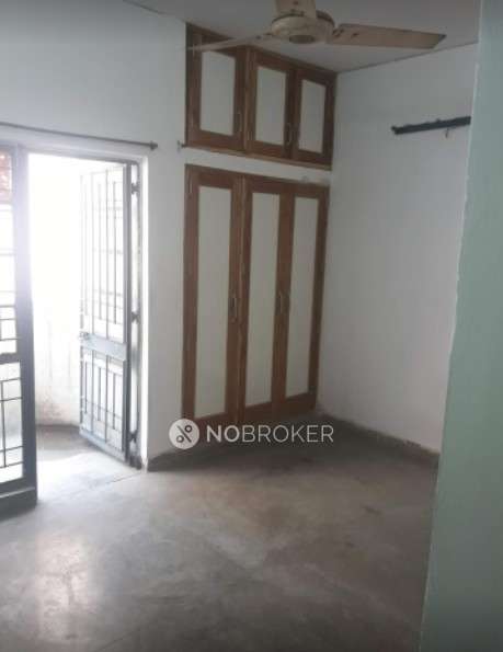 1 BHK Flat In Gangotri Apartments for Rent  In Dwarka