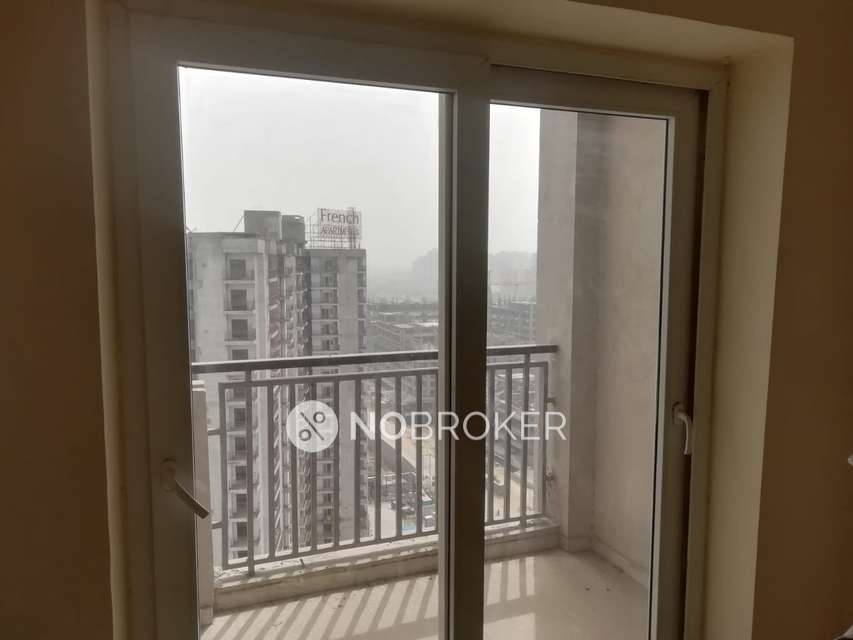 3 BHK Flat In Shri Radha Sky Gardens For Sale  In Sector 16b