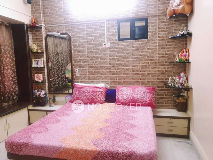 2 BHK Flat In Sundaram Apartment  For Sale  In Chembur