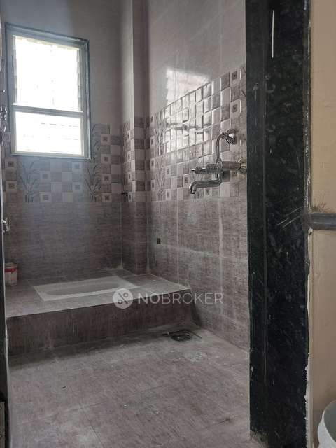 Shared Room for Male In 1 RK  In Wagholi