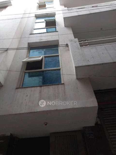 1 RK Flat for Rent  In Sector 44