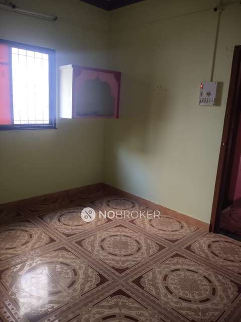 1 RK Flat In Army  Building for Rent  In Ghorpadi
