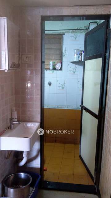 1 BHK Flat In Antariksh Chsl for Rent  In Kurla East