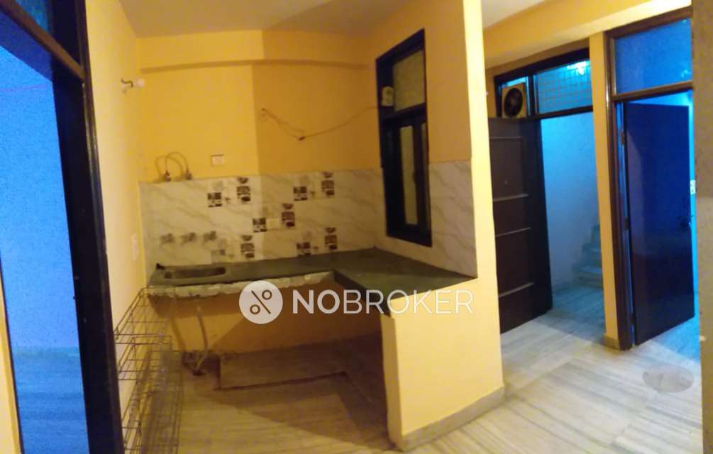 2 BHK Flat In Apartment For Sale  In Patparganj