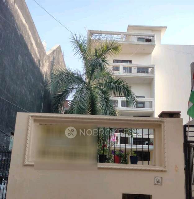1 RK Flat for Rent  In  Sector 44