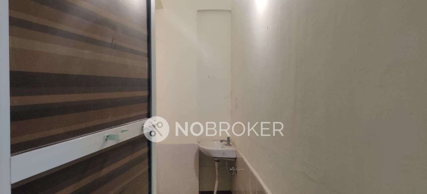 2 BHK Flat In Madhuram Apartment For Sale  In Isnapur
