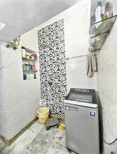 1 BHK Flat In Dda Flat For Sale  In Pitam Pura 