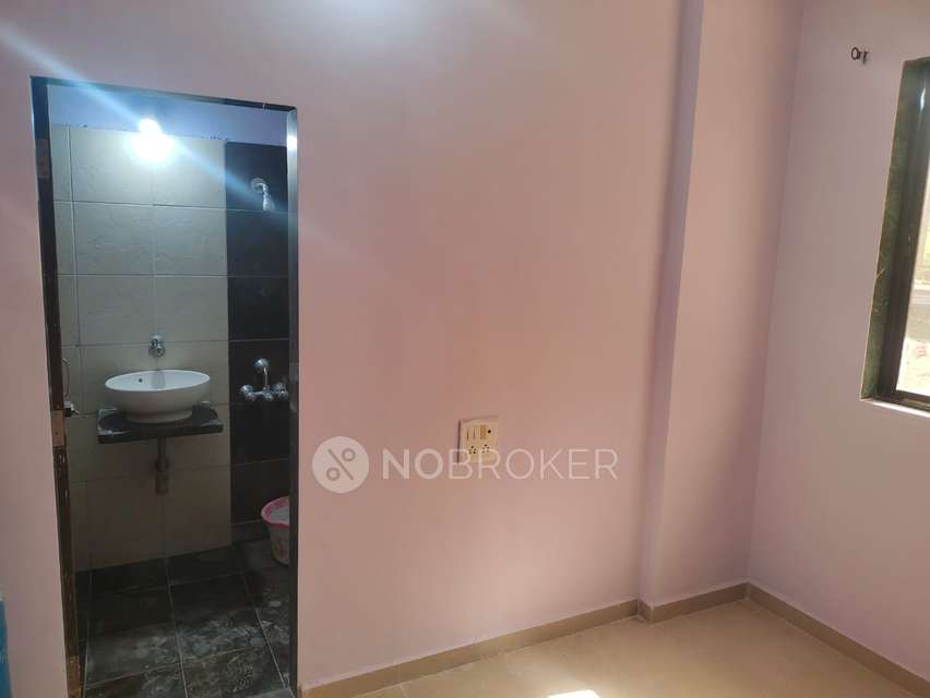 2 BHK Flat In Shree Krishna Heights For Sale  In Hendre Pada