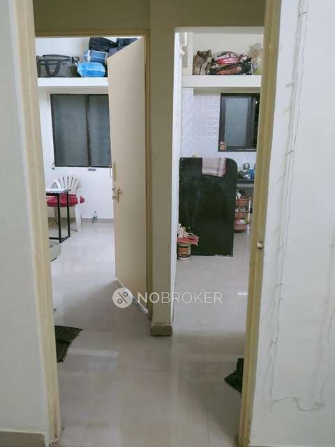Shared Room for Female In 1 BHK  In Old Sangvi
