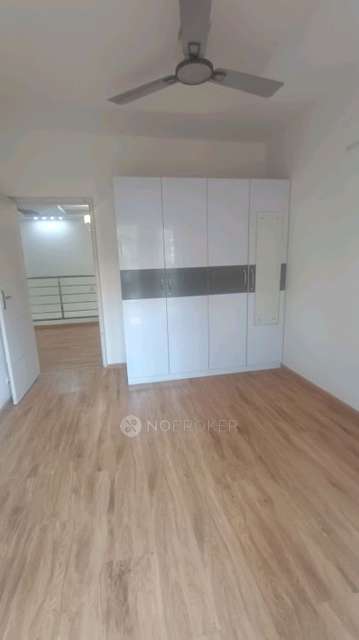 4 BHK Flat In Honey Comb Silver Cloud For Sale  In Jakkur