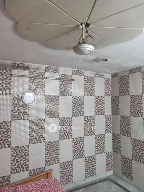 2 BHK Flat For Sale  In Janakpuri