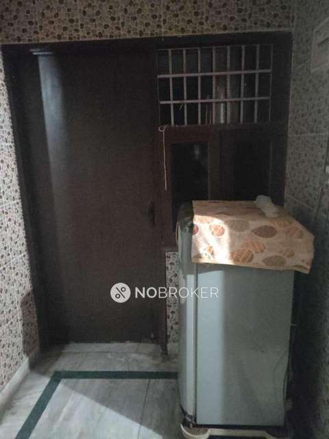 2 BHK Flat For Sale  In Janakpuri