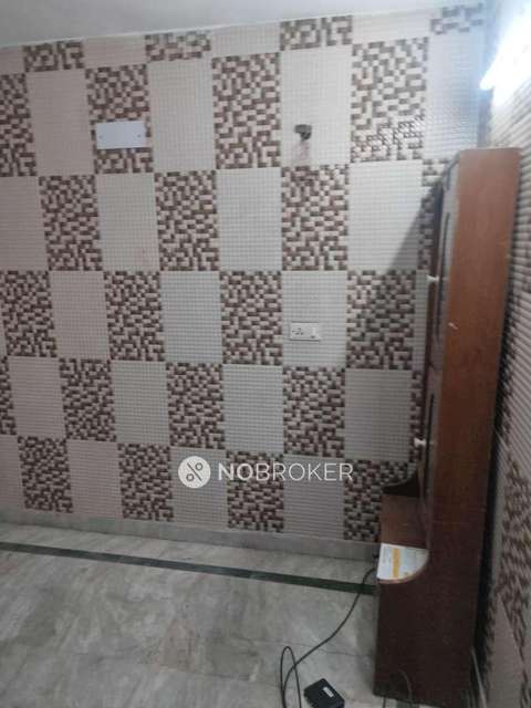 2 BHK Flat For Sale  In Janakpuri